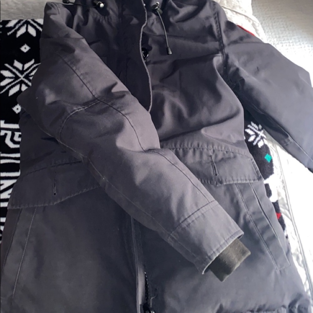Authentic Canada Goose Jacket - Picture 5 of 6